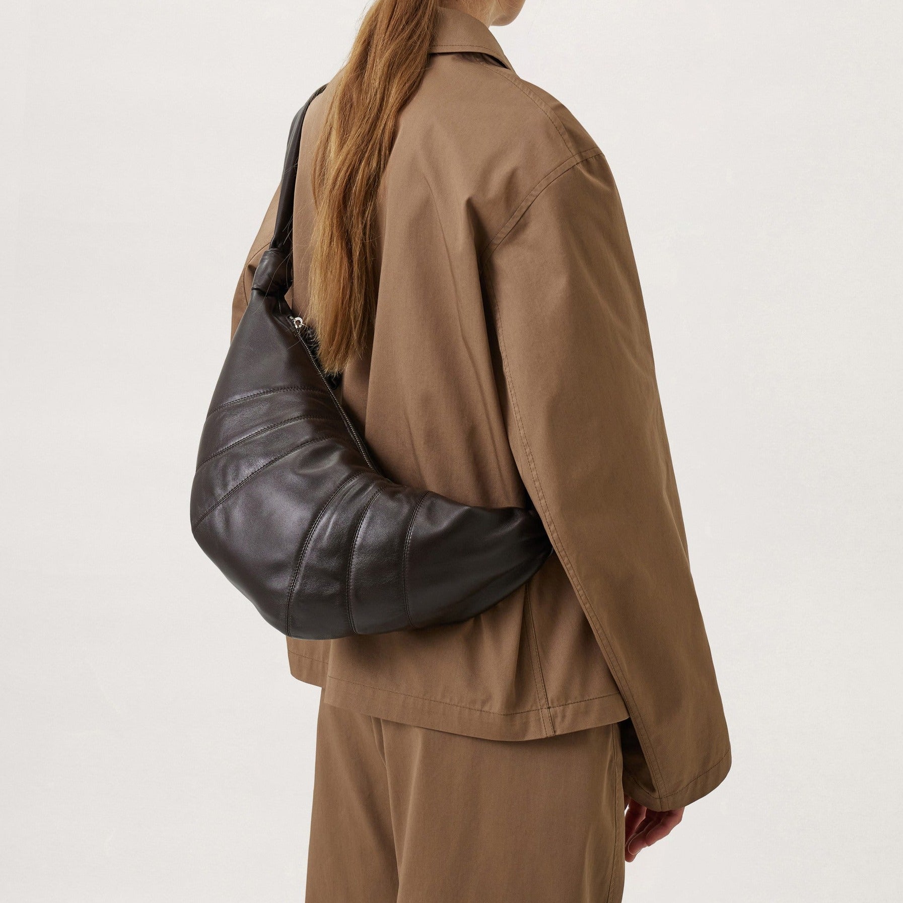 MEDIUM CROISSANT BAG BROWN